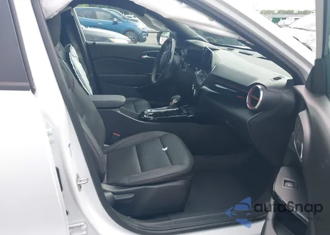 2025 Chevrolet Trax Fwd 2Rs from USA, damaged, VIN KL77LJEP1SC077606